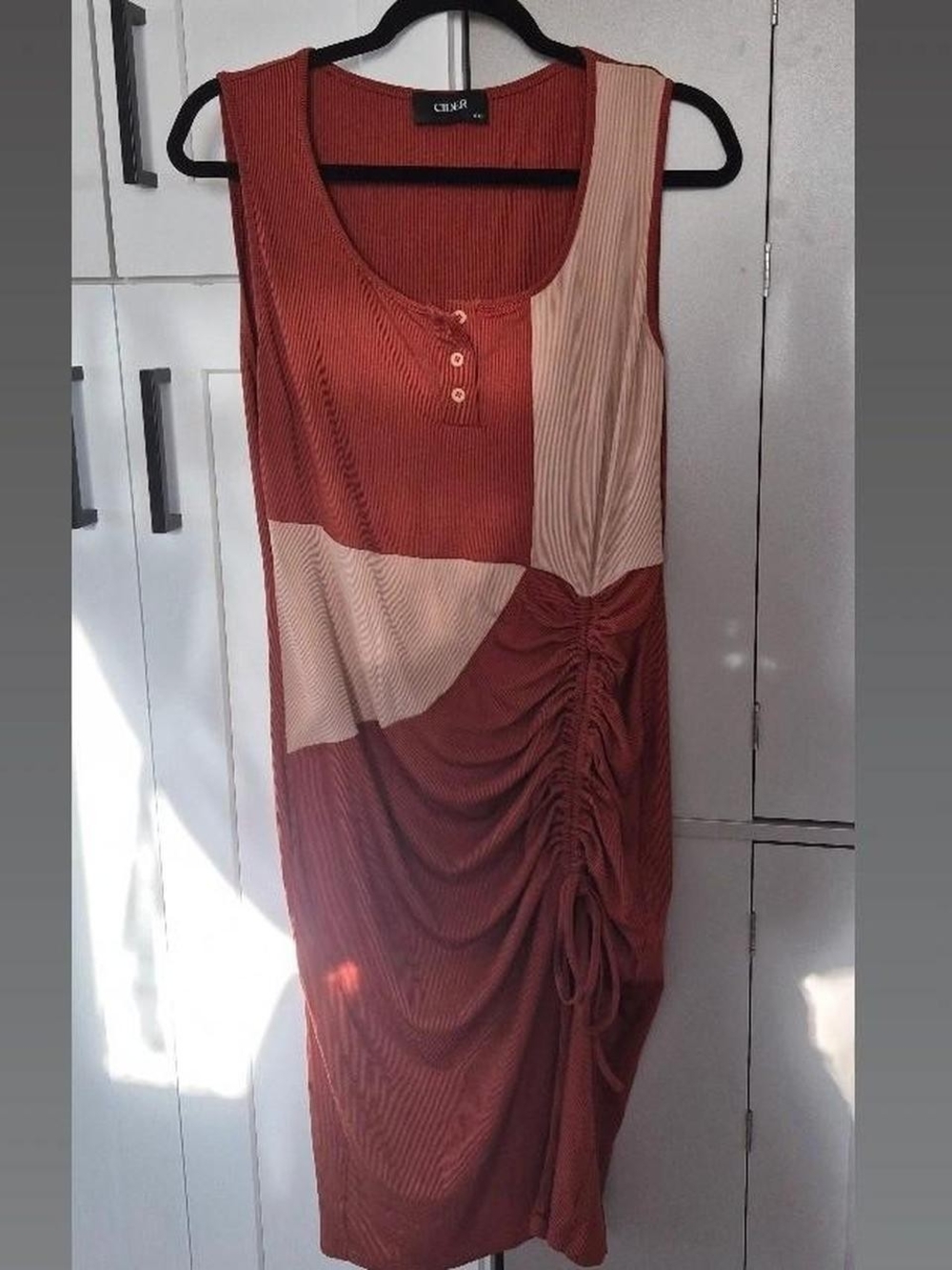 Cider Rust and Cream Ruched Colorblock Midi Dress